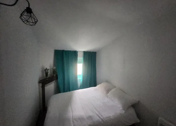 Spacieux 2 Chambres, Paisible 아파트